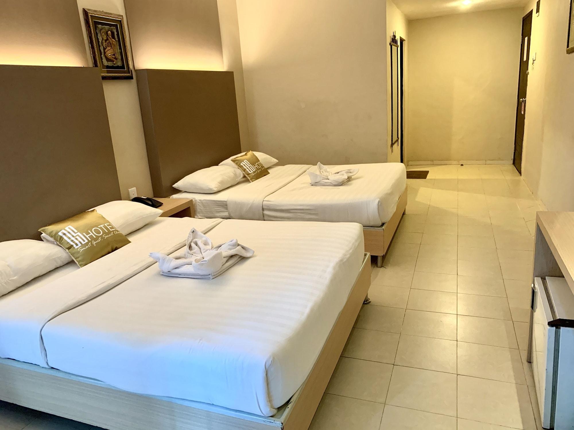 Sky View Hotel Managed By Os Batam Esterno foto
