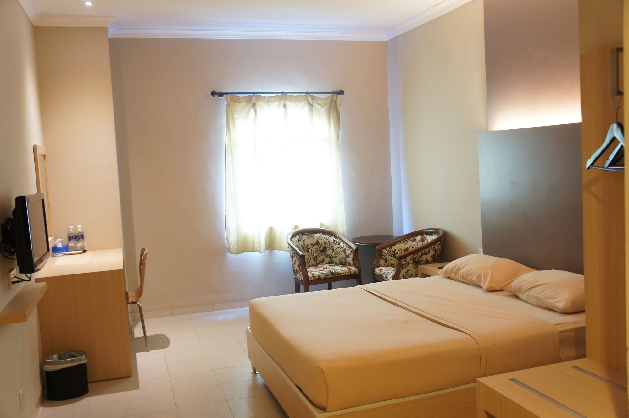Sky View Hotel Managed By Os Batam Esterno foto