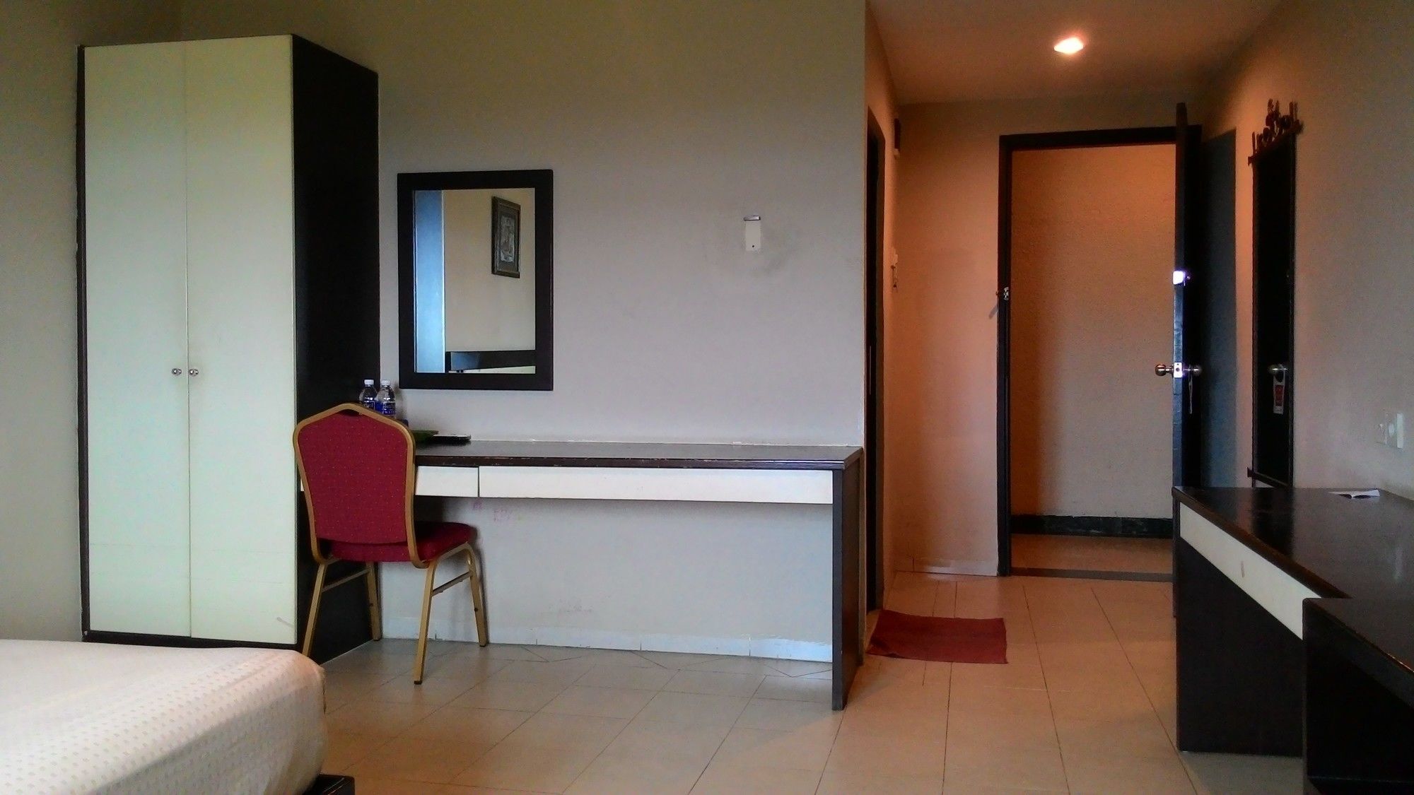 Sky View Hotel Managed By Os Batam Esterno foto